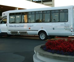 Image: airport shuttle bus